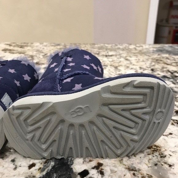 Original UGS boots , size 6. - Picture 3 of 5